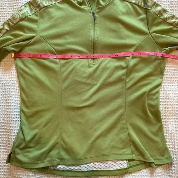 Sugoi Women’s Cycling Pullover Medium 1/4th zip green - Picture 6 of 6